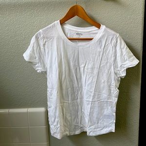 NWT white T-shirt old navy